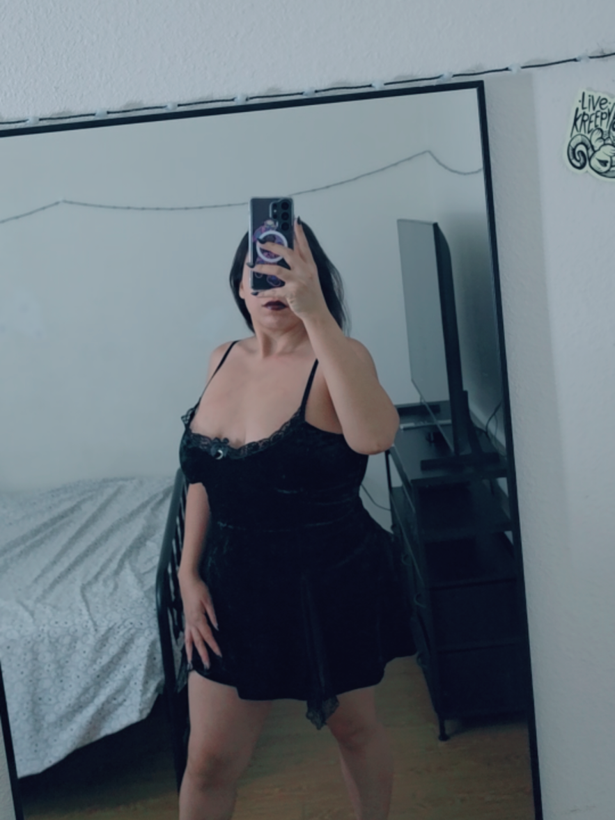 @Cherry_Bomb🍒