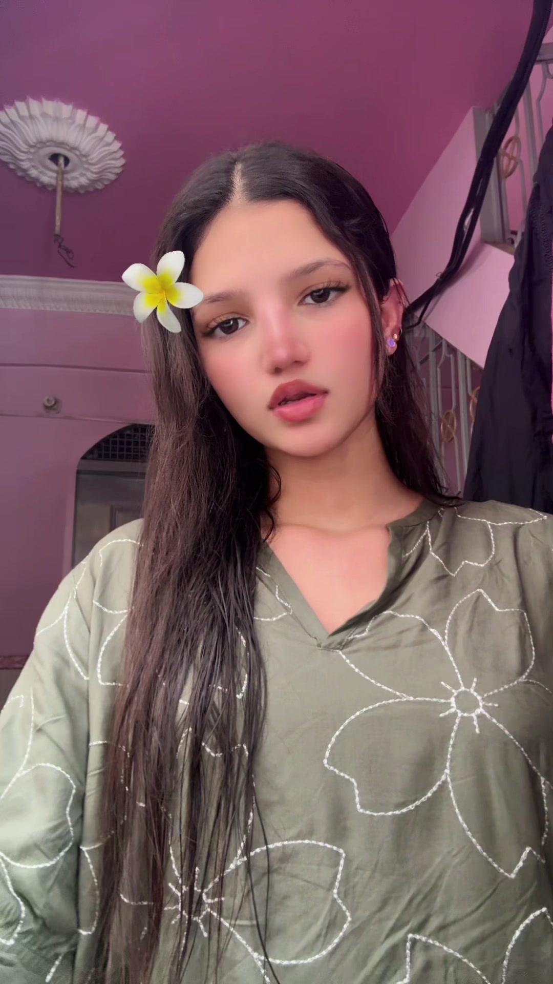 @𝑨 𝑹 𝑽 𝑨 🌷