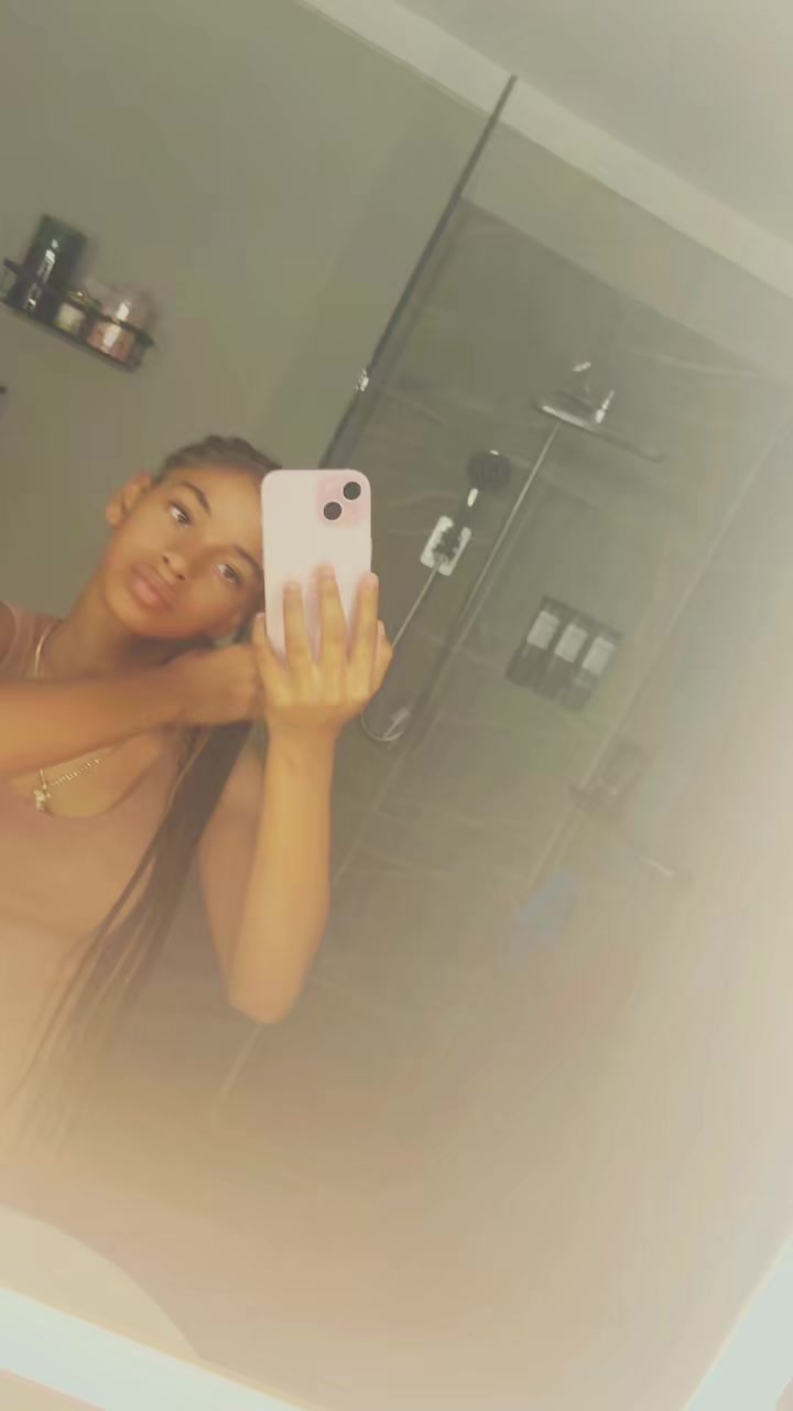 @𝐋𝐈𝐂𝐈𝟐𝐒𝐇𝐎𝐑𝐓🫶💕