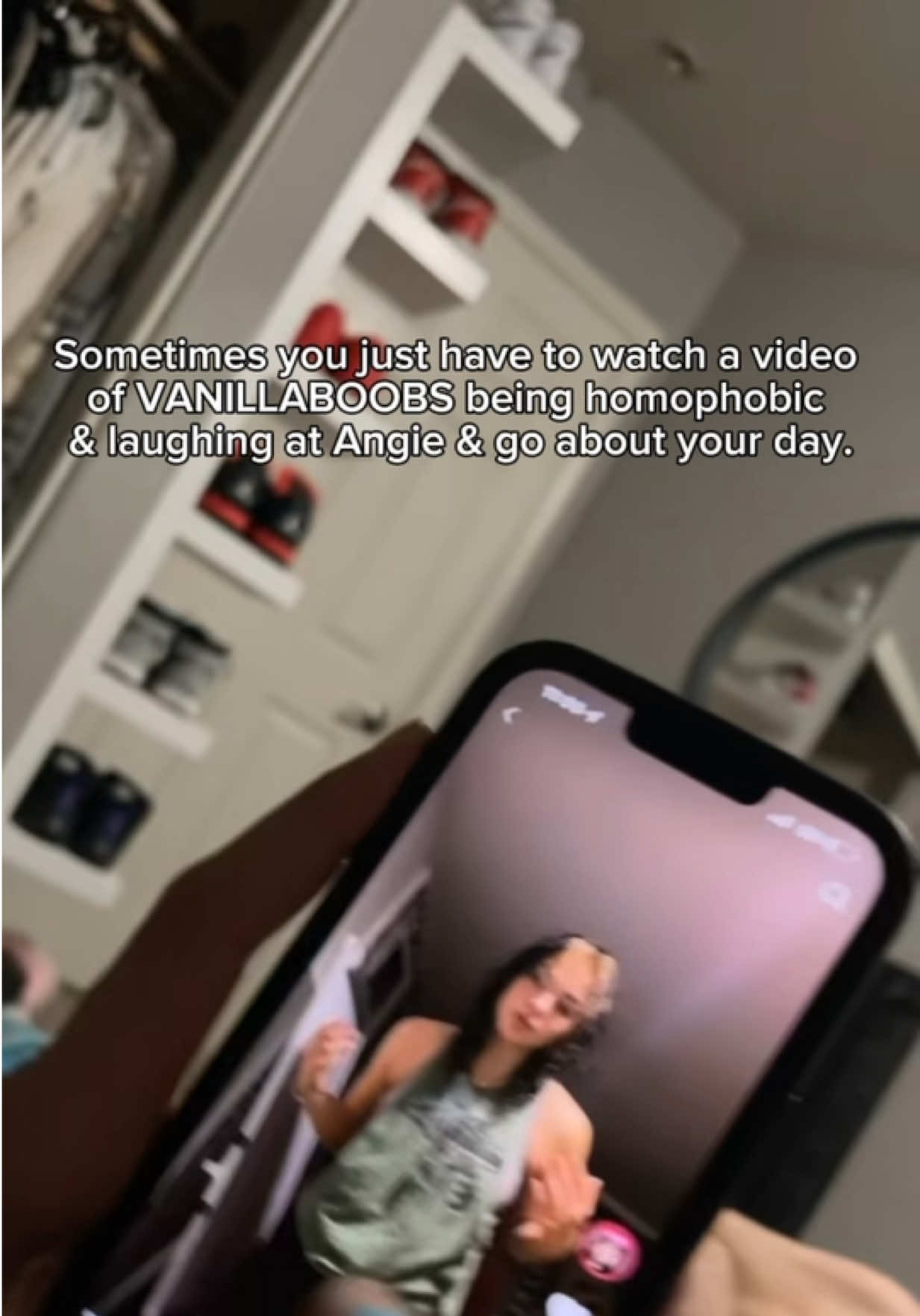 @stephanielacosta