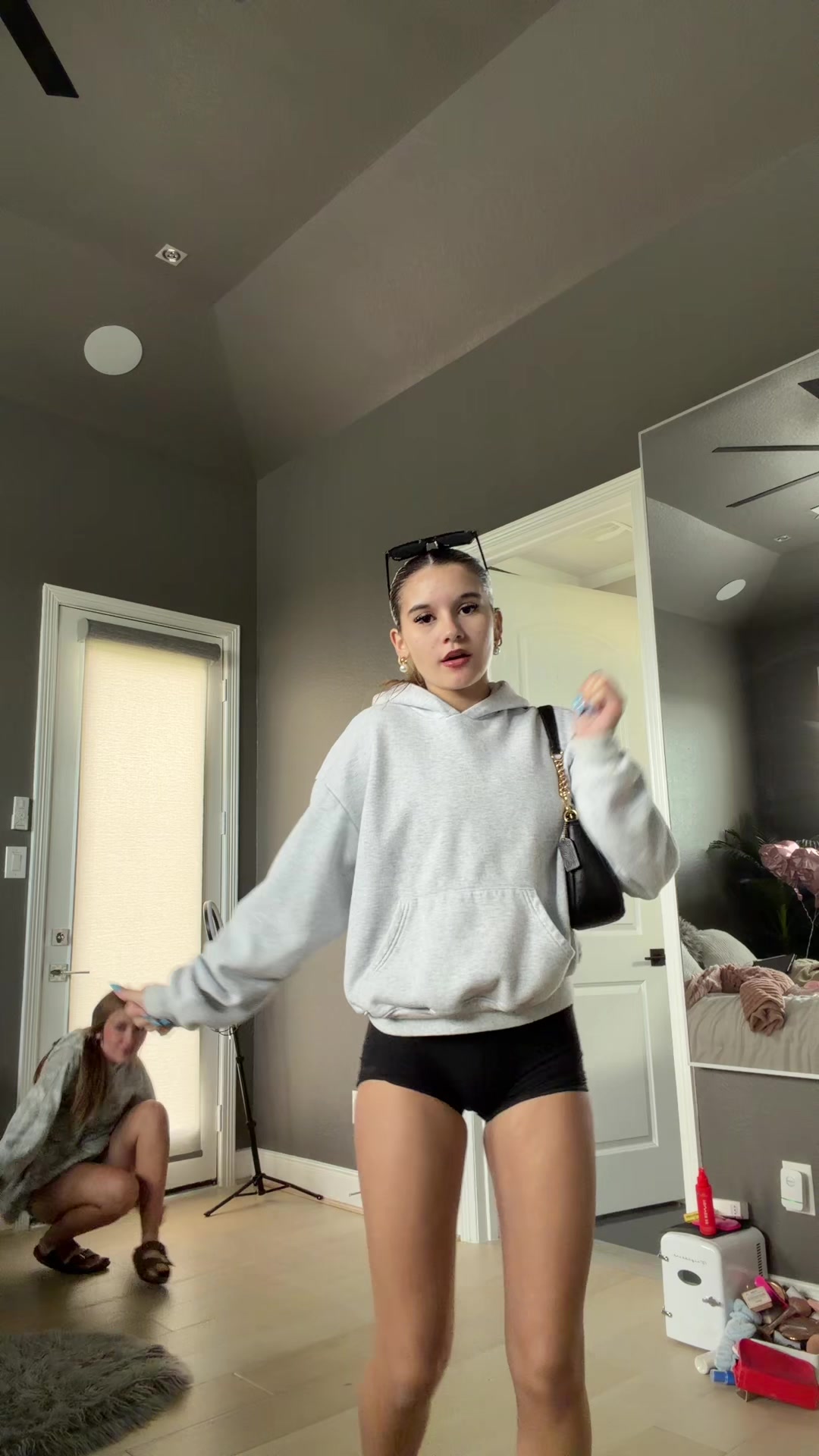 @😇