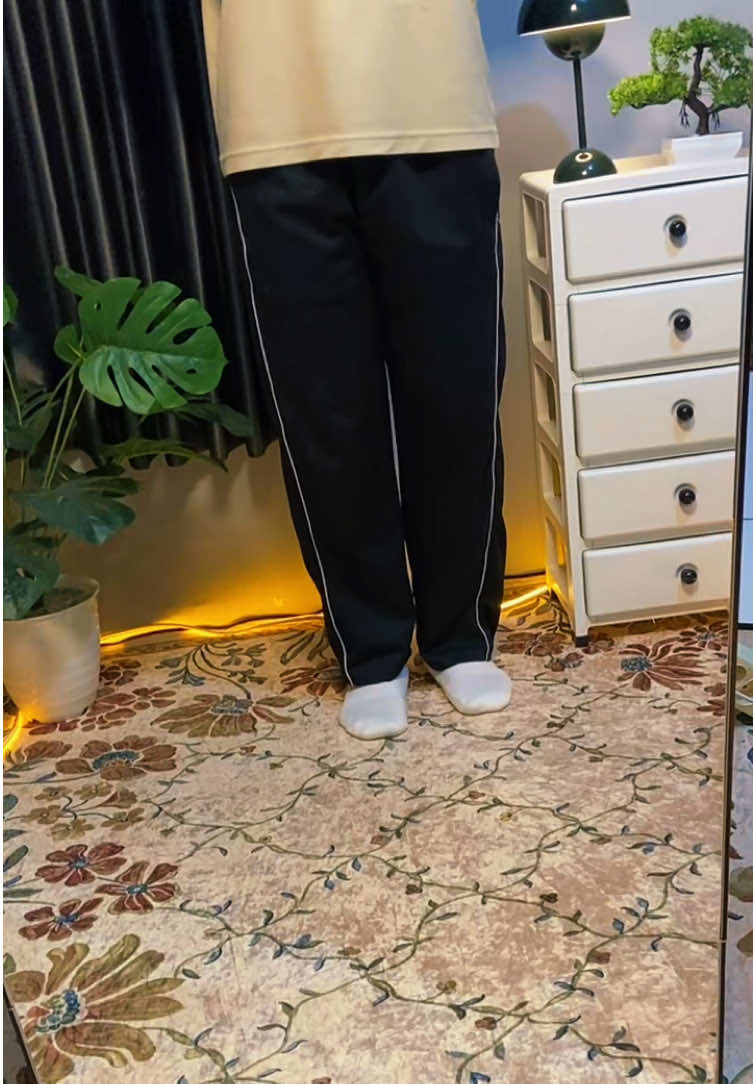 @OutfitCorner