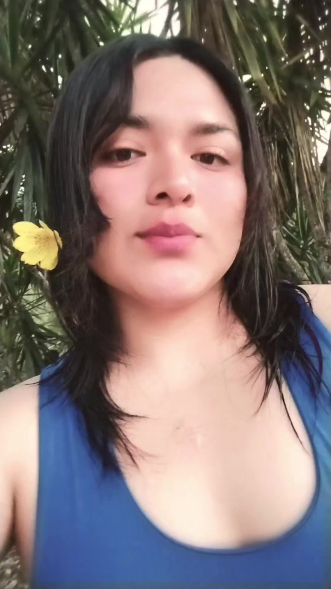 @fiorela🩷🧡