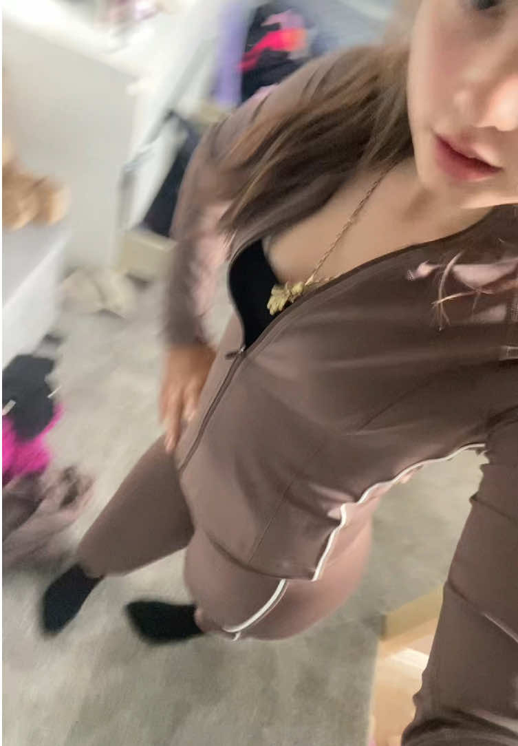 @🎲