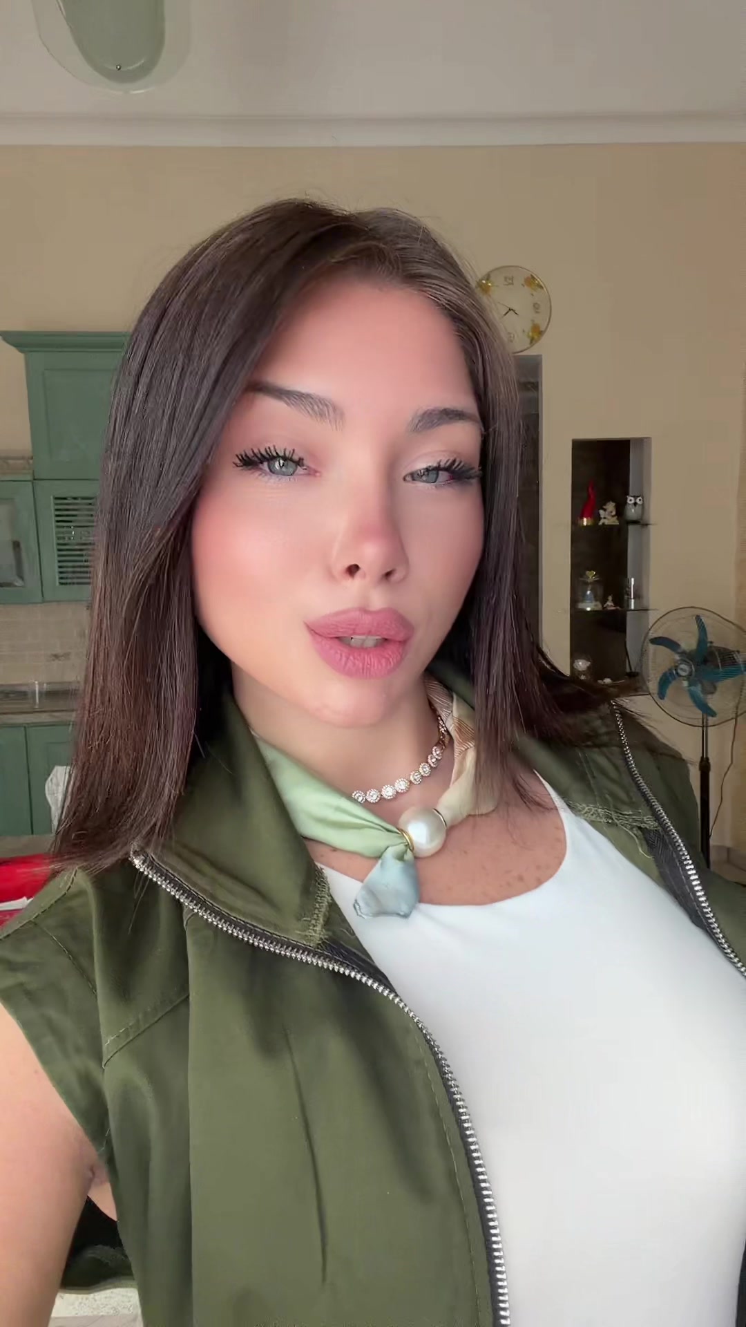@𝐃𝐞𝐧𝐢𝐬𝐞 𝐁𝐨𝐯𝐞