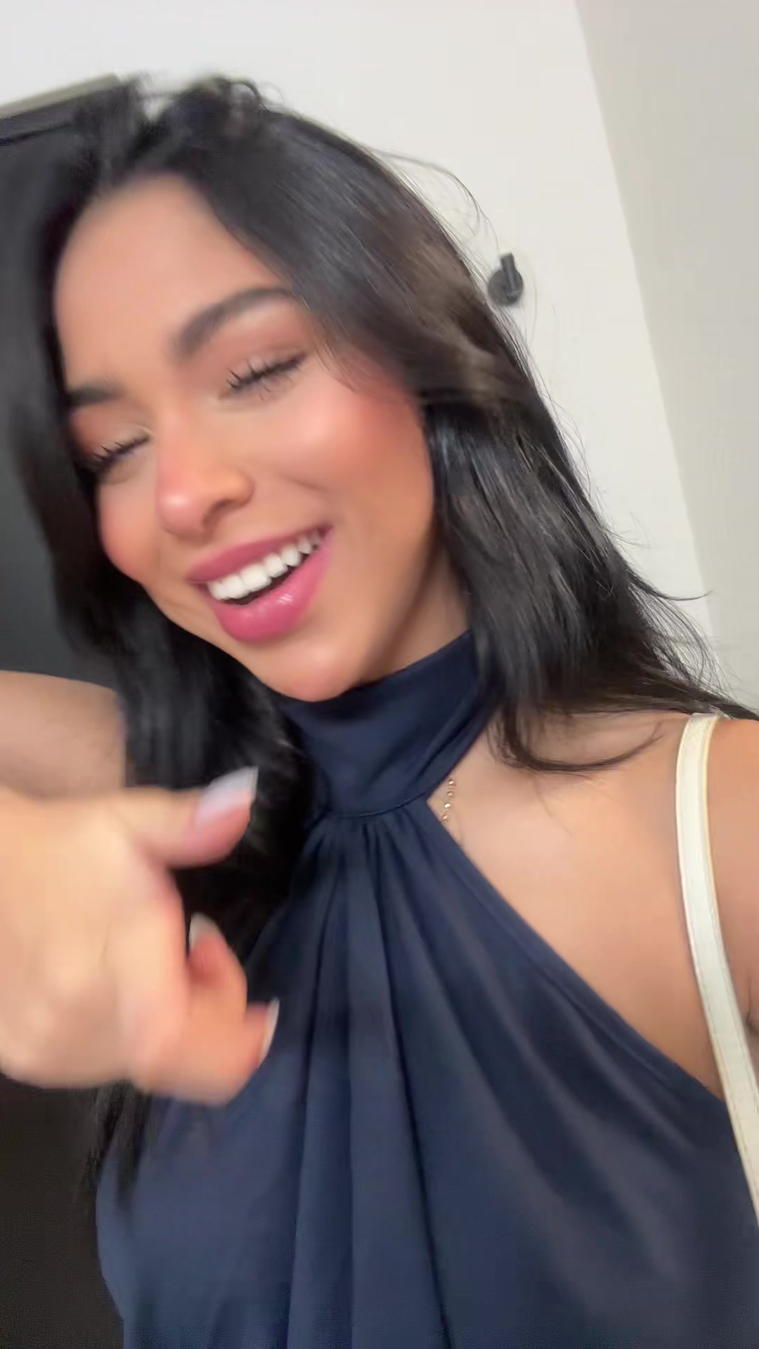 @crystalnevarez_