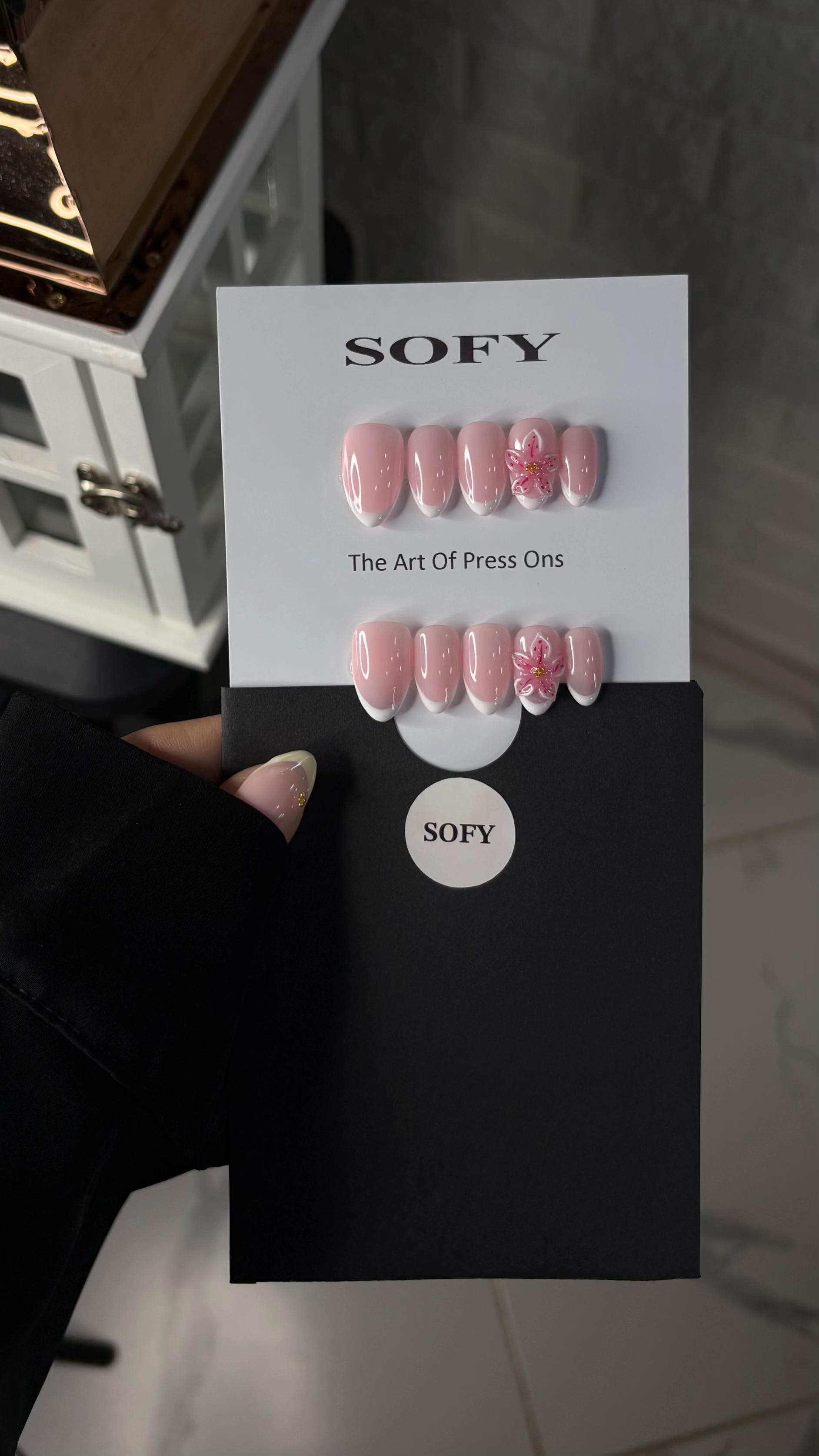 @Sofy_nails_art