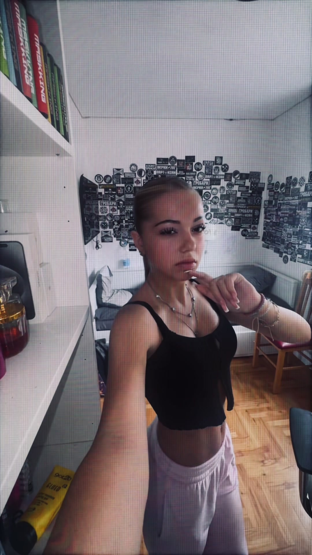 @user1364749252