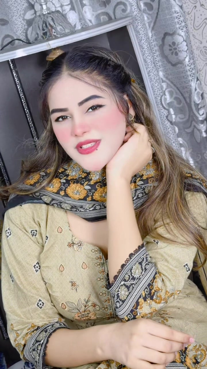 @Miss Safeera Khan 💝