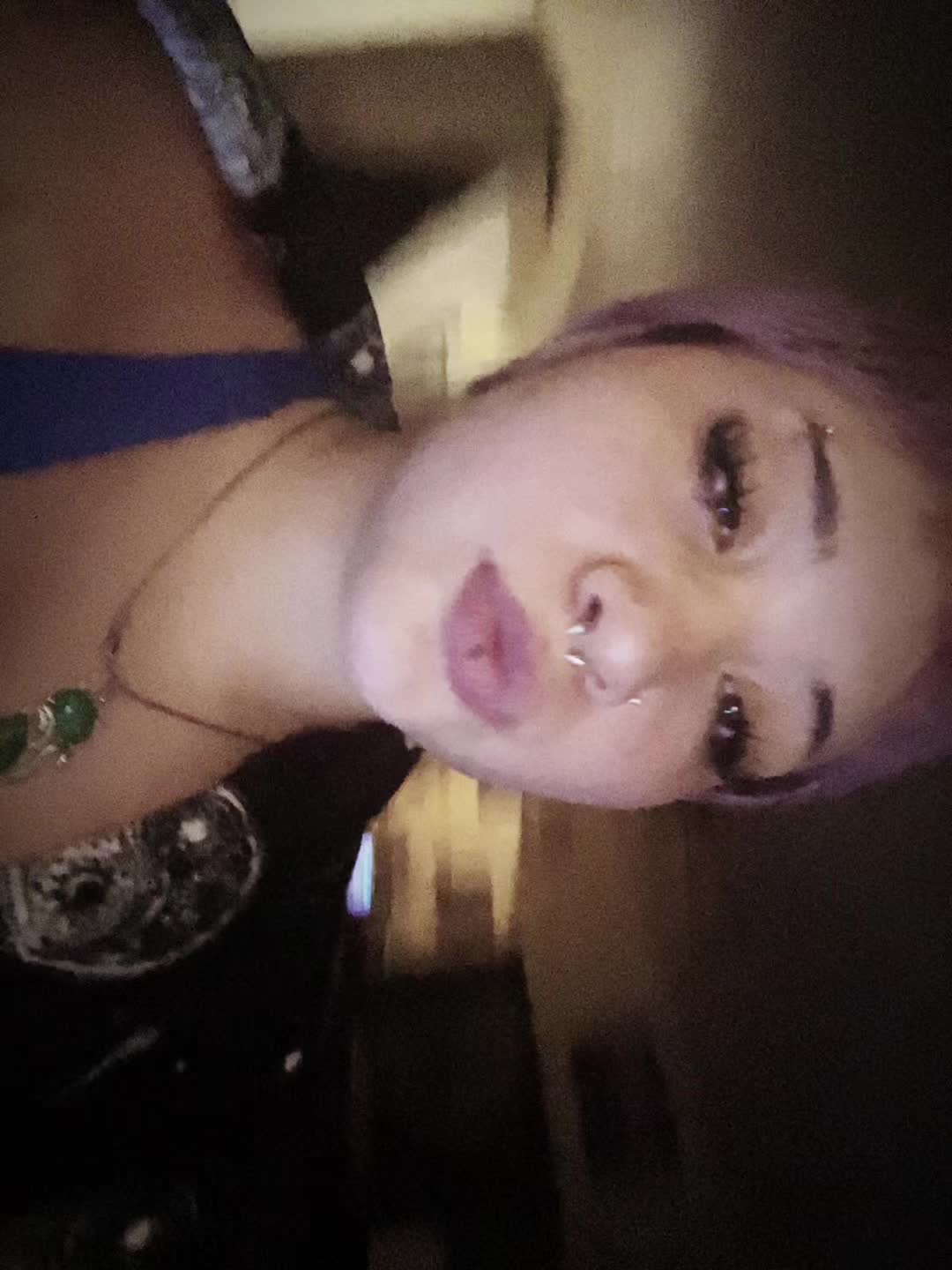 @(o_O)