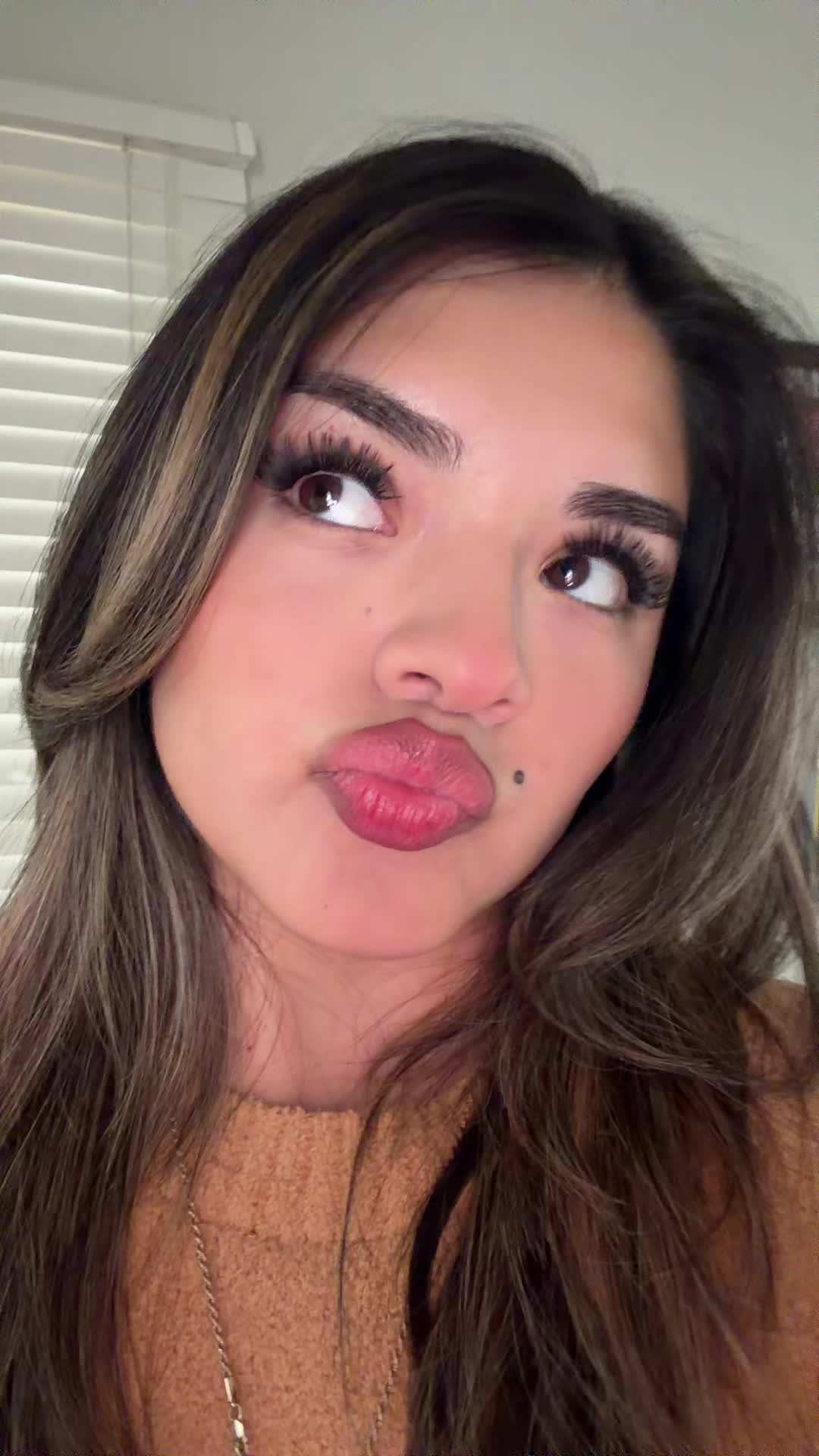 @𝐌𝐞𝐥𝐢𝐬𝐬𝐚 𝐑𝐞𝐲𝐞𝐬