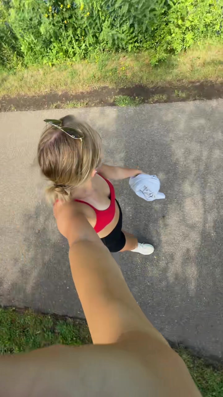@nothayleelesnau