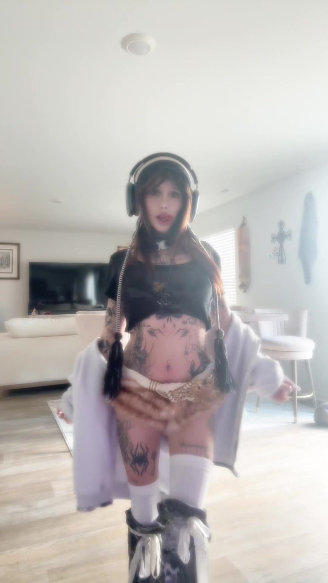 @zommmbri
