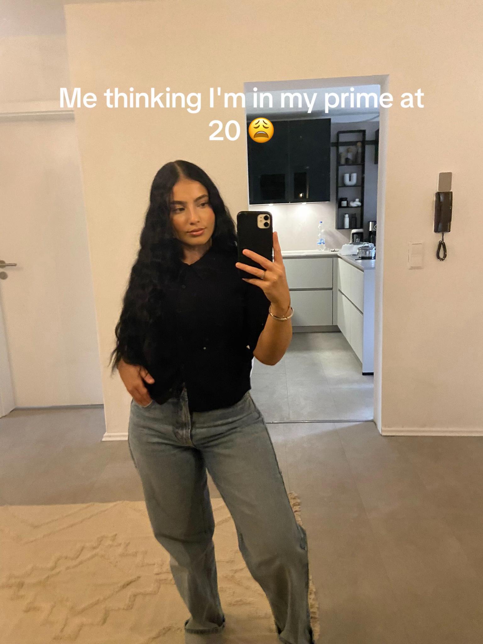 @melina.ozc