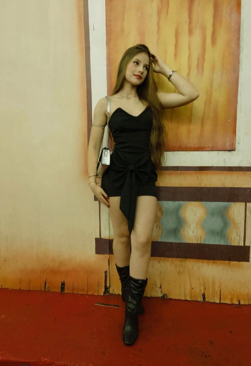 @Ariane C.
