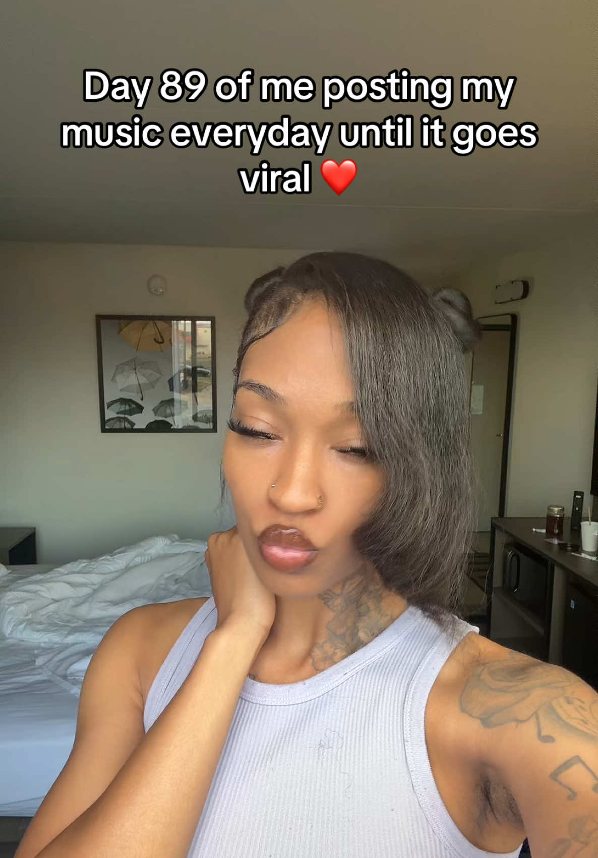 @QUI