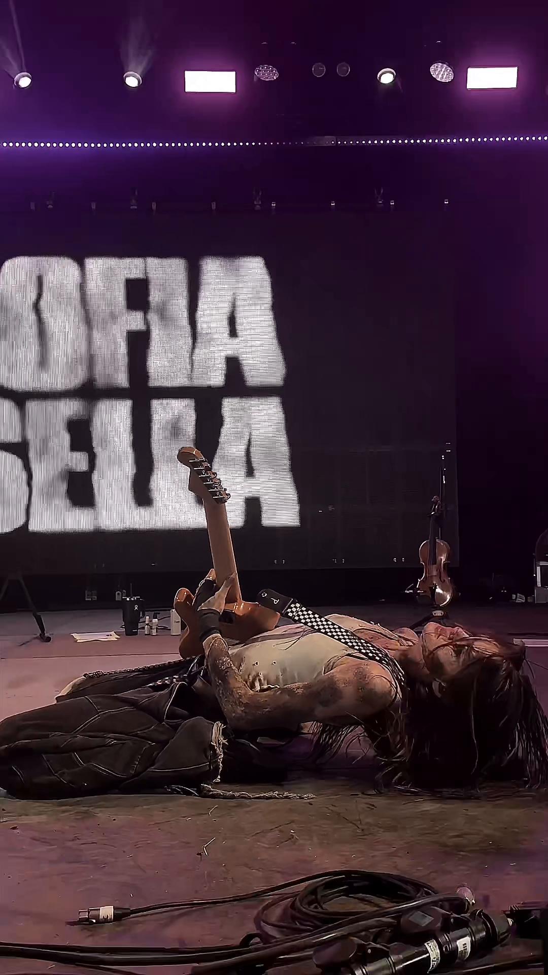 @SOFIA ISELLA
