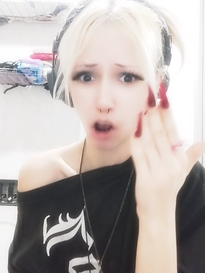 @FeLavi._xLoy♰★