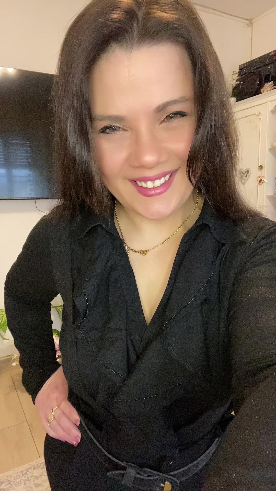 @MiKI&ensp;🌸🌹🌹🌹