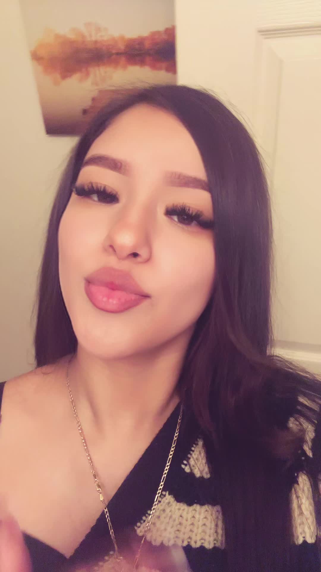 @isabella