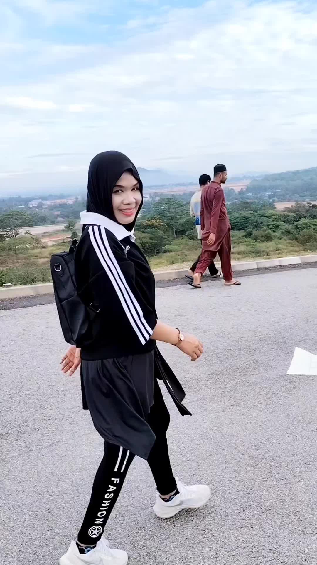 @Mama Ela