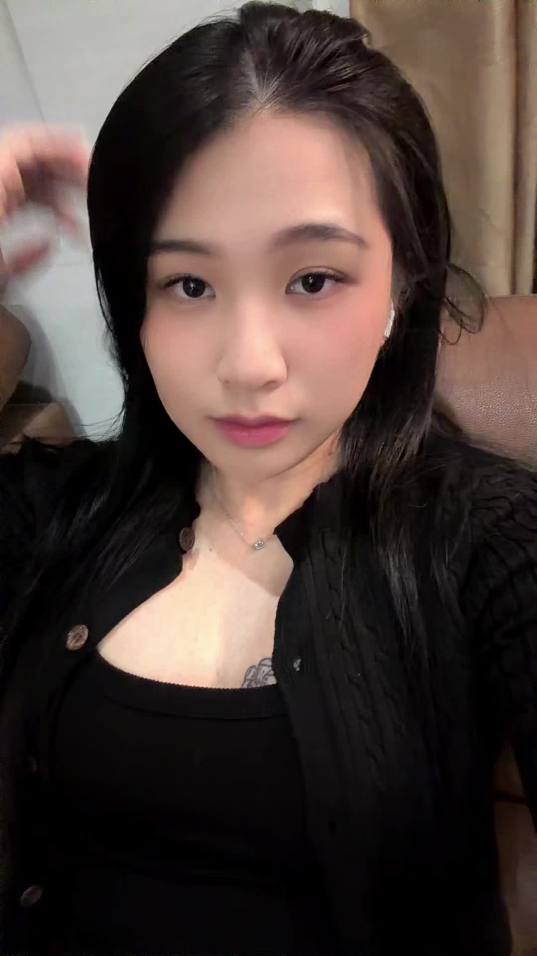 @𝚟𝚢