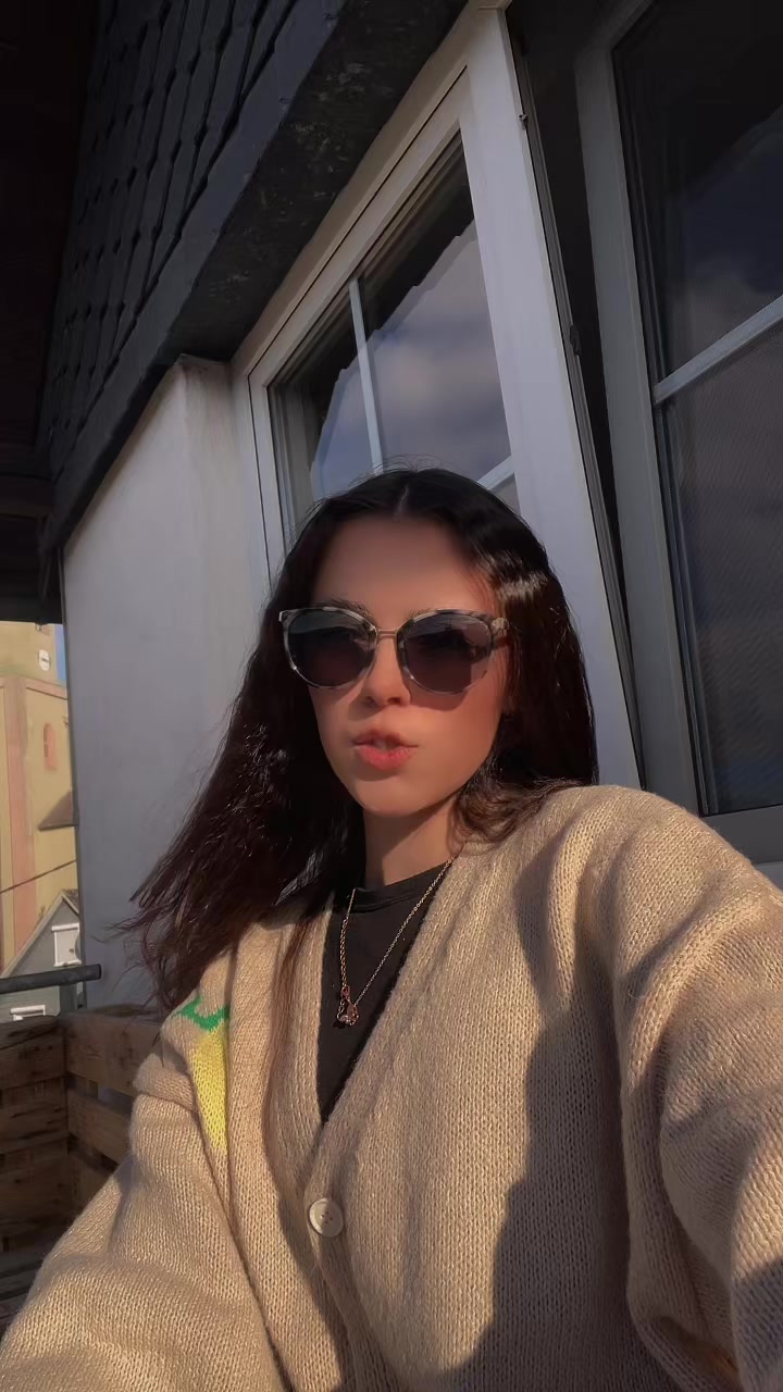 @Angelique 🦋