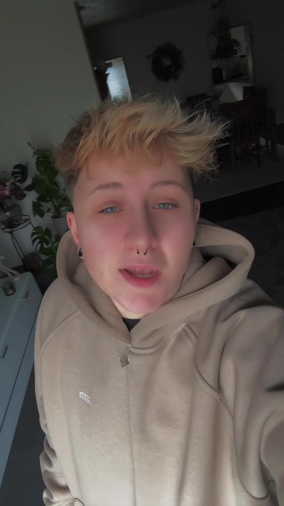 @𝐌𝐚𝐱𝐢🥀