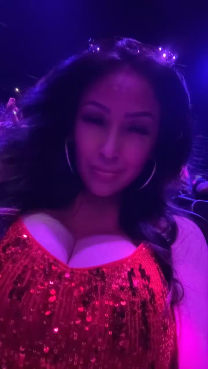 @VICTORIA 💋