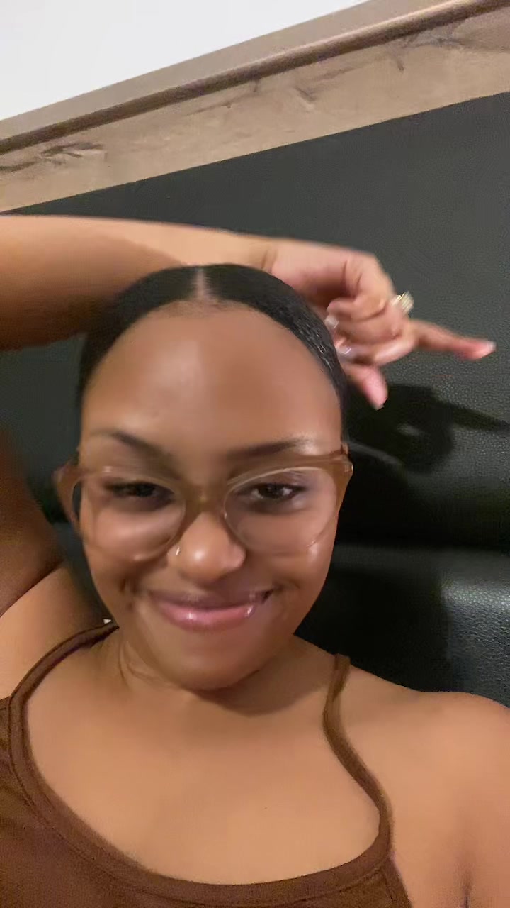 @UVezikazi