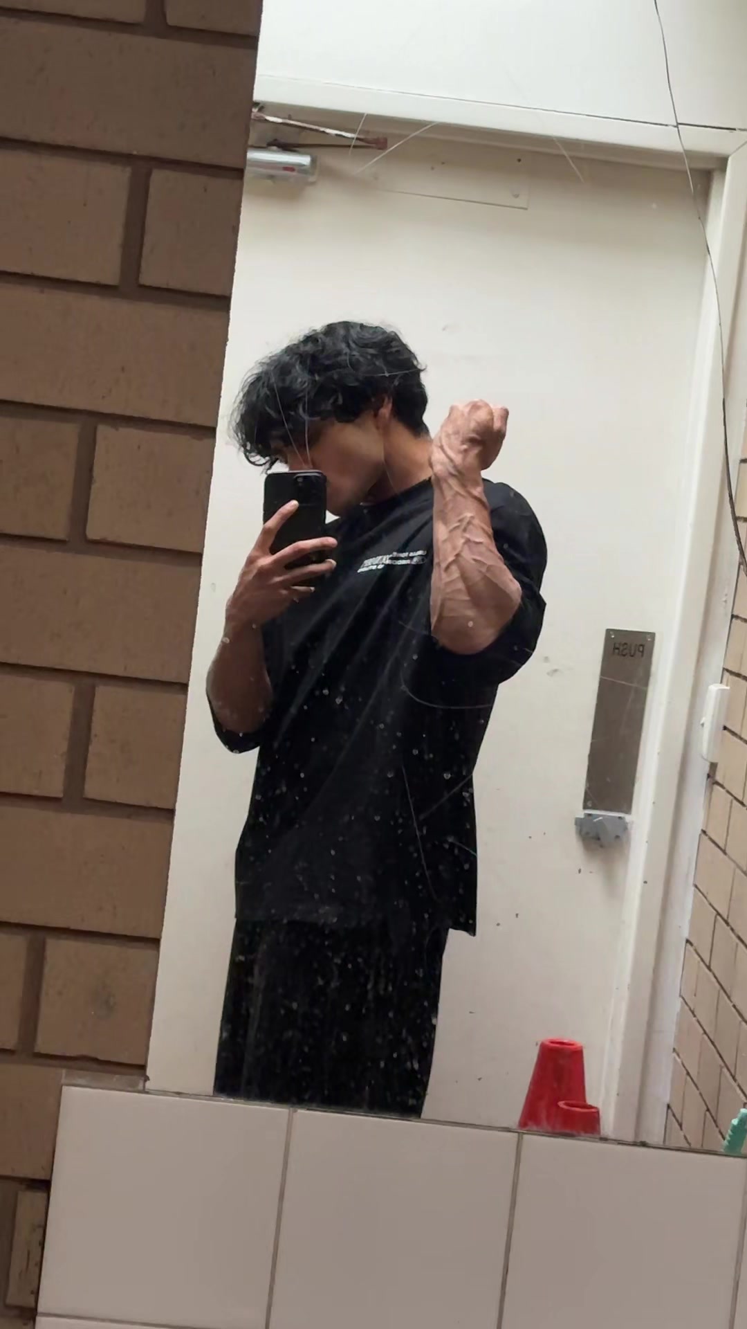 @aaryan