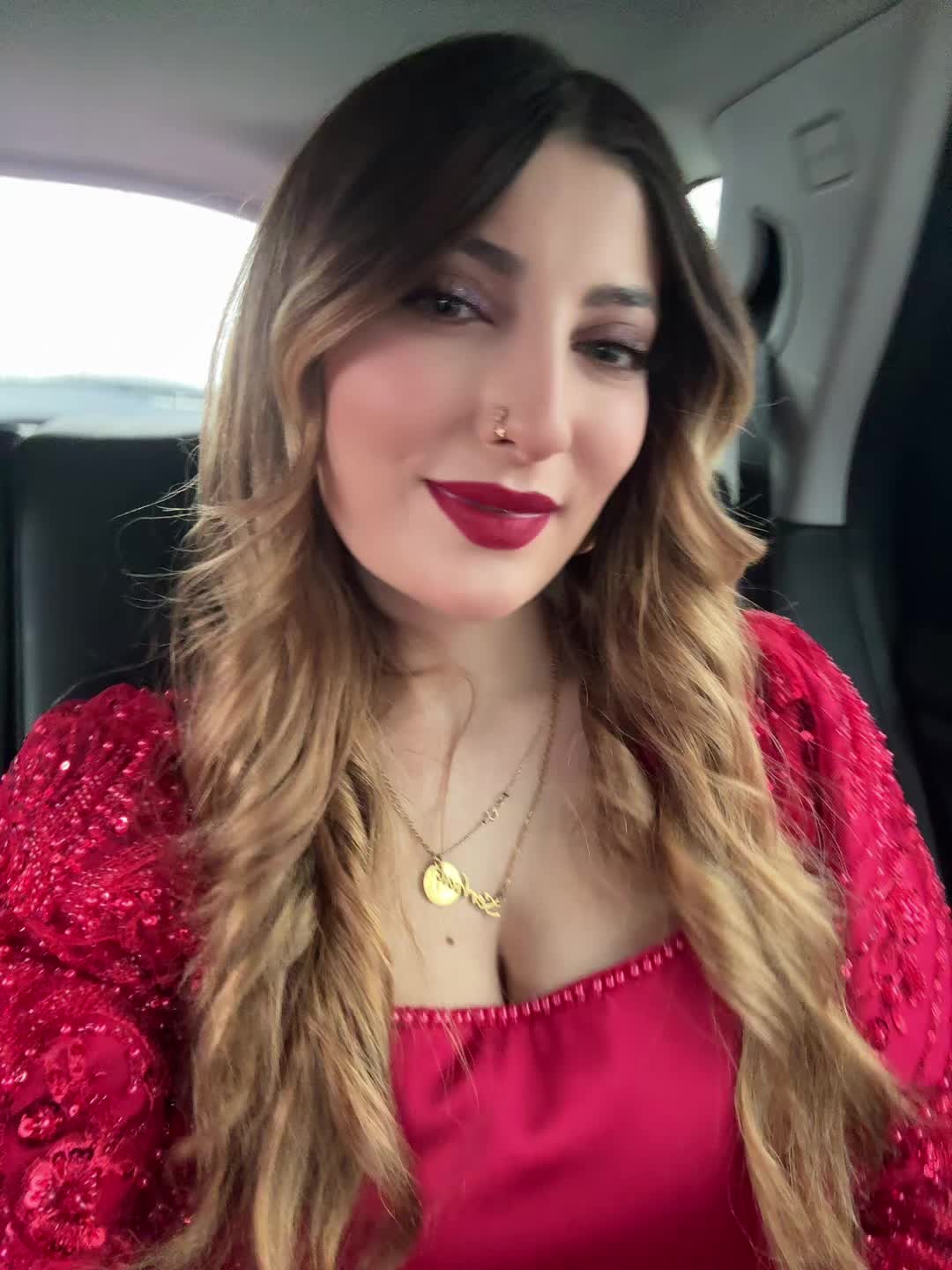 @peeloo47