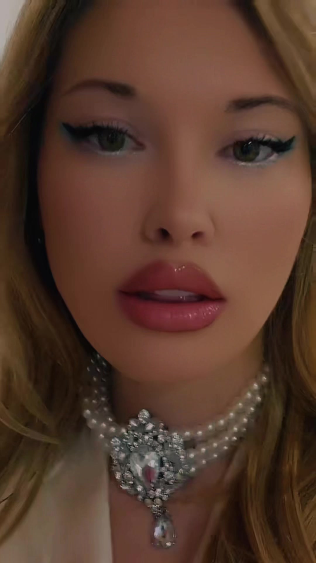 @𝓜𝓪𝓷𝓬𝓱𝓲 🧲