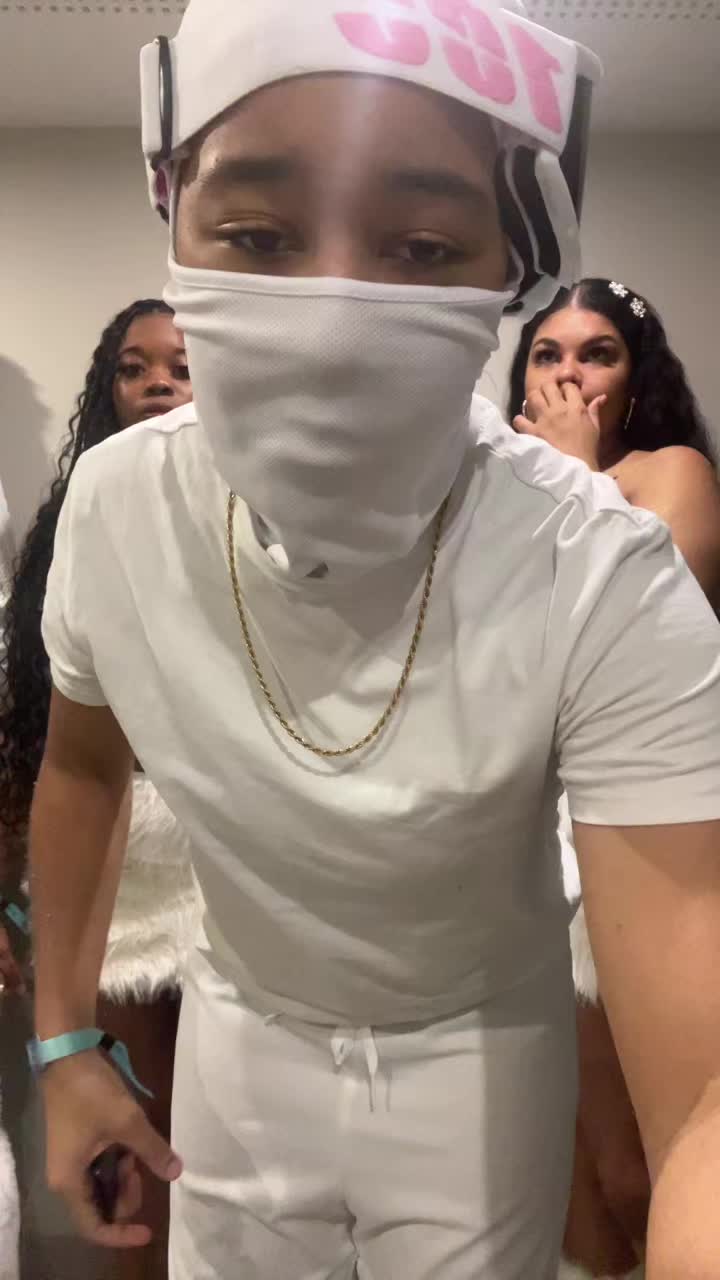 @N13‼️🔞