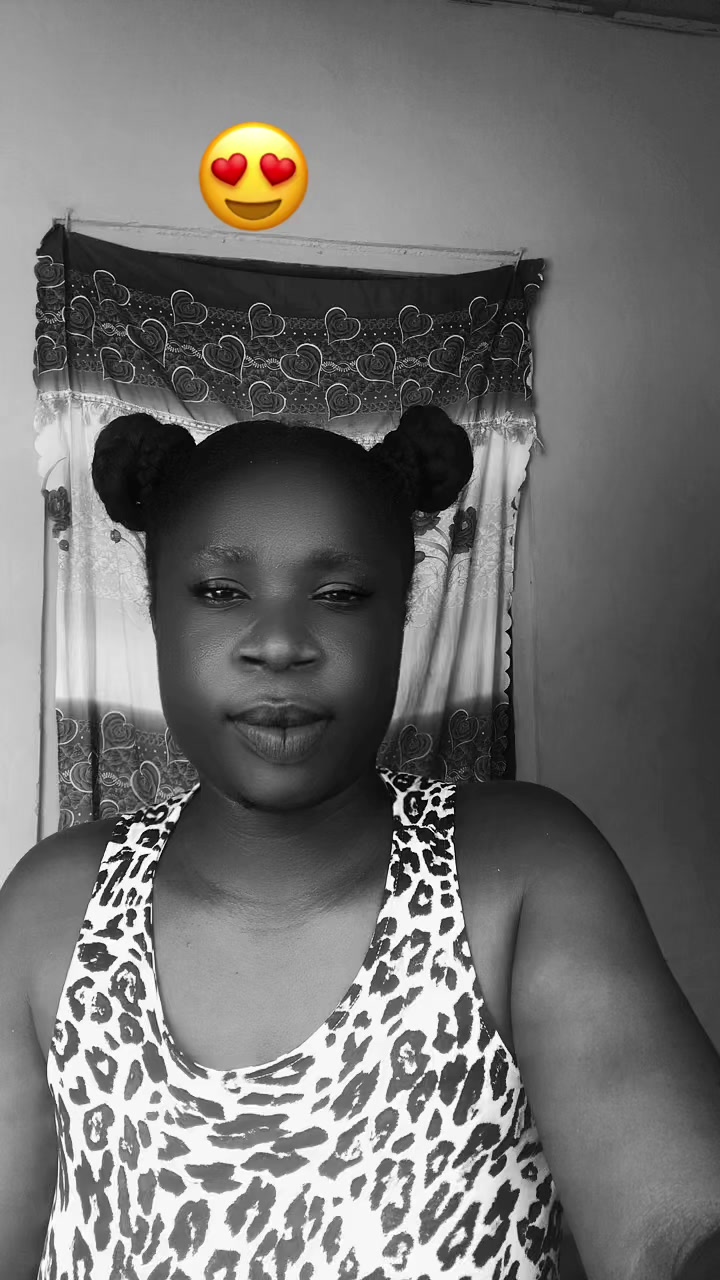 @Tessa nana Yaa Agyeiwaah
