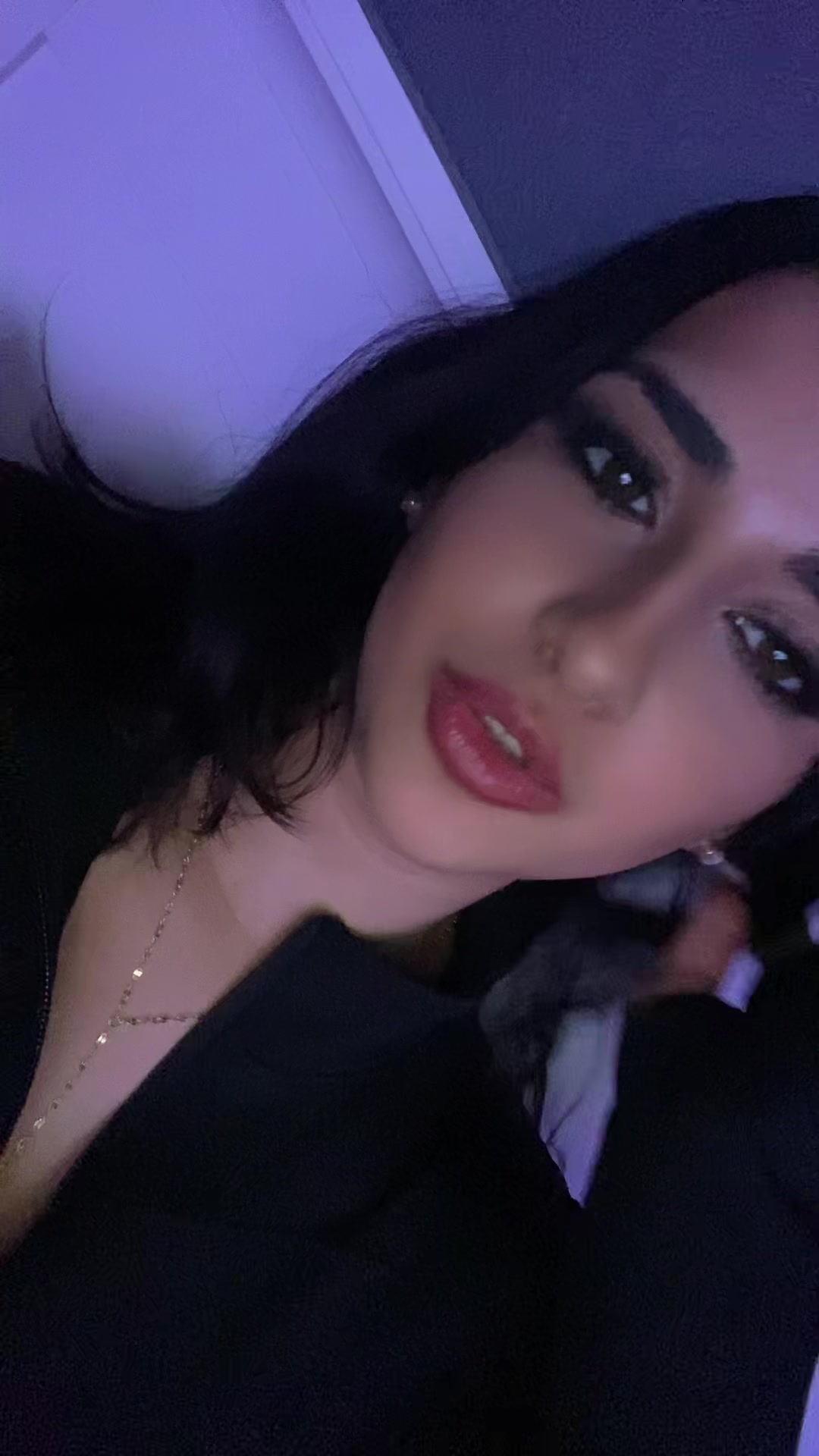 @Monia.7z