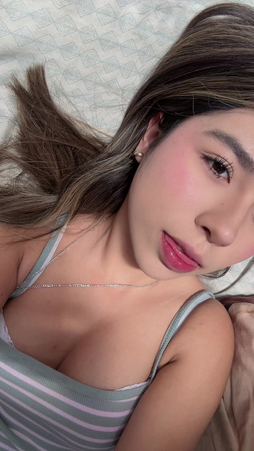 @🧟&zwj;♀️