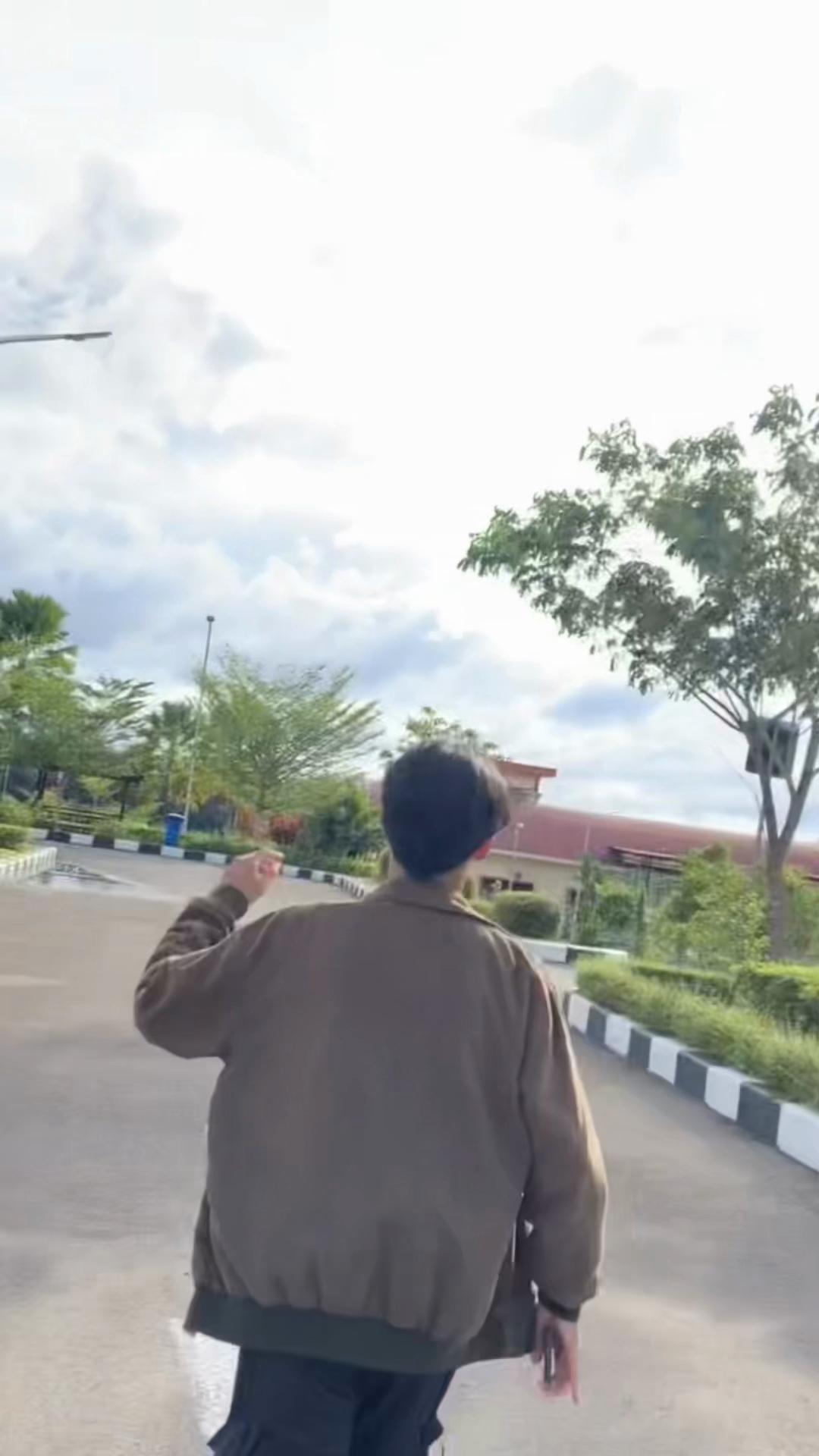@Alexx sipenjelajah