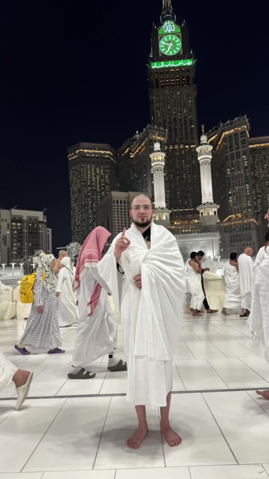 @لادقاني حُر