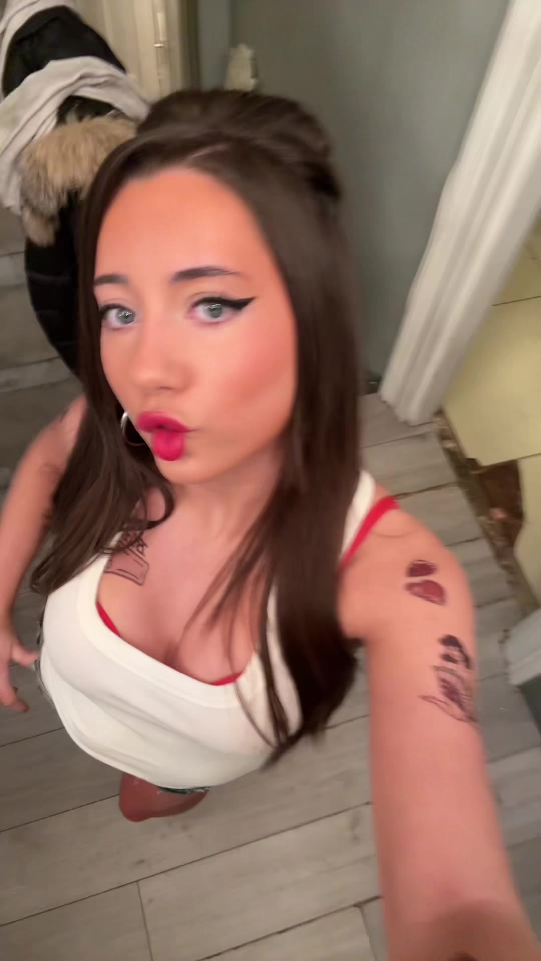 @d