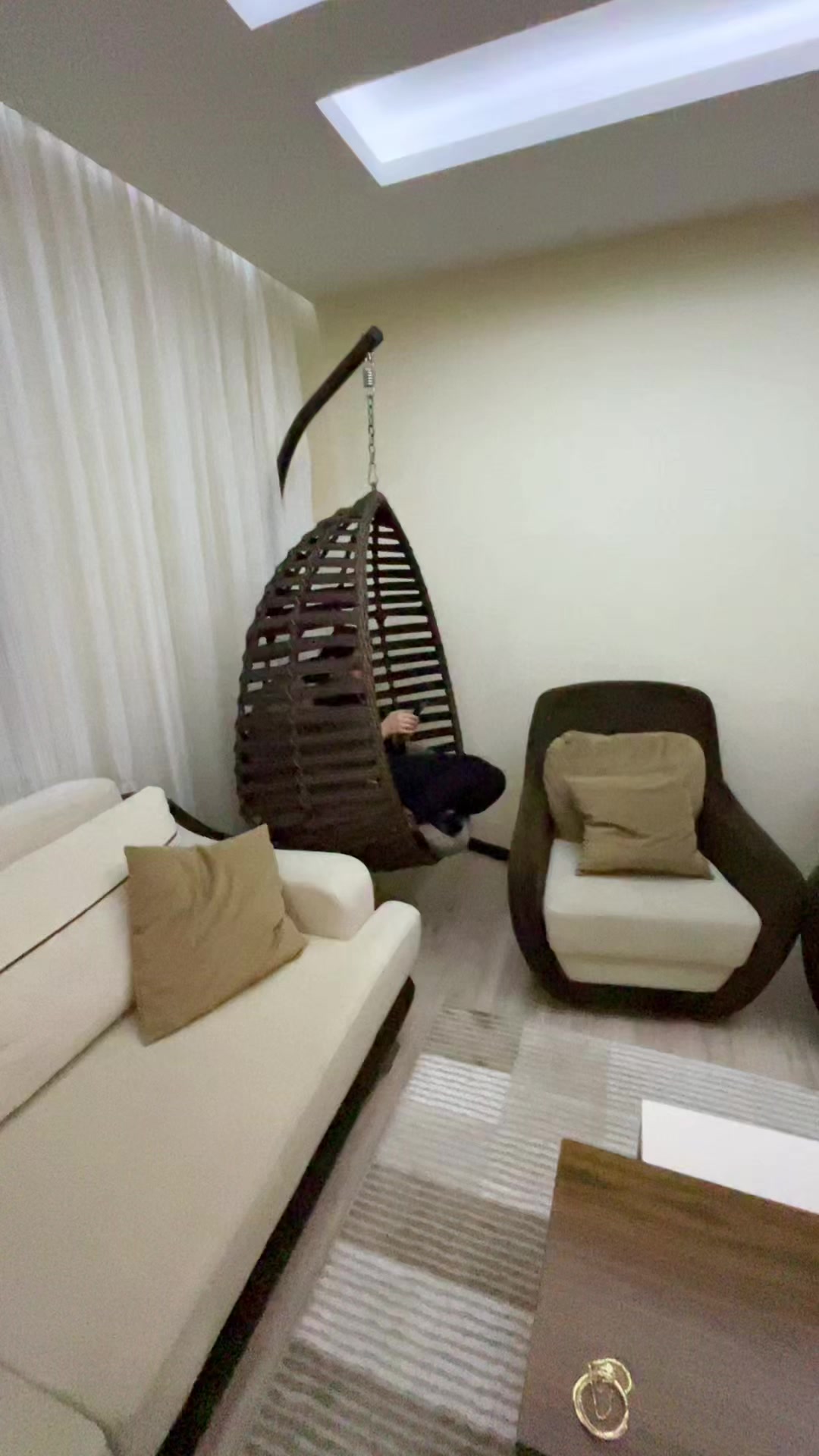 @senaycambazoglu