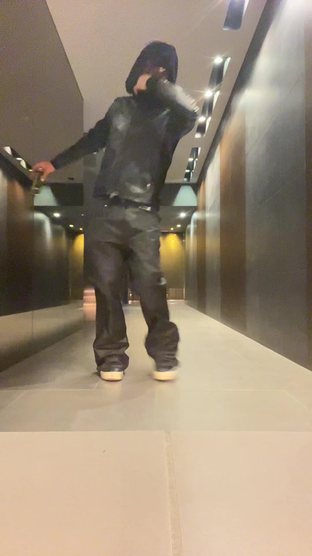 @2 8 3