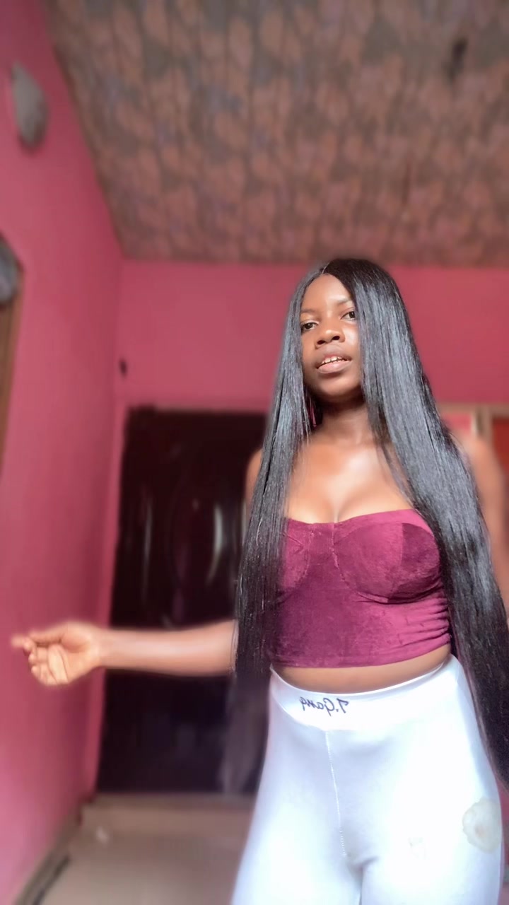 @Big navel 🦋🥰