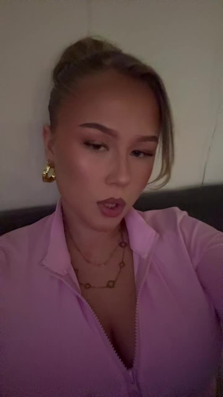 @Александра