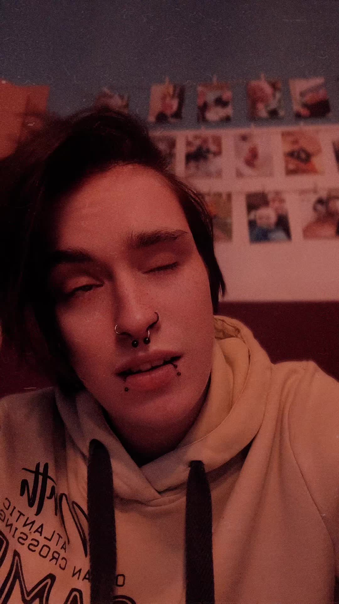 @Mäx
