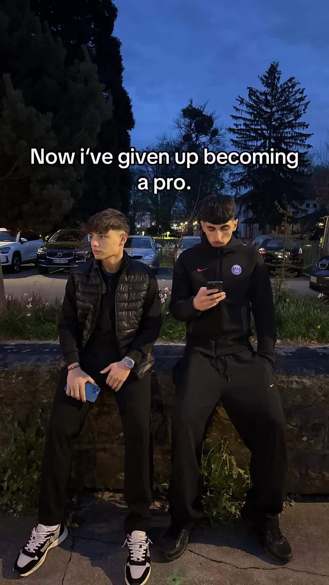 @YJ