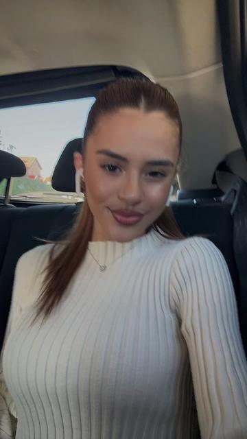 @𝐑.