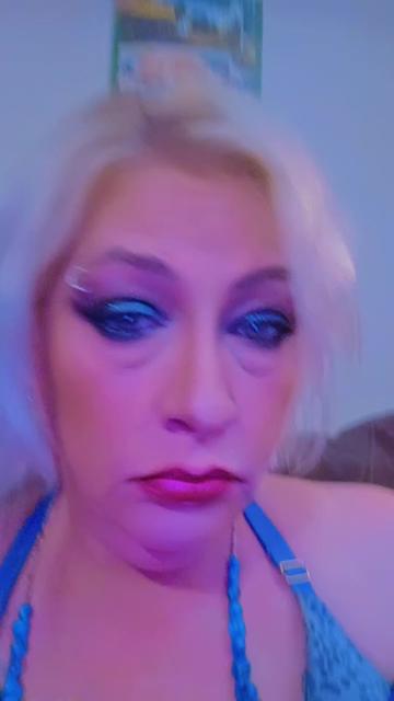 @ACrazyCatLady82