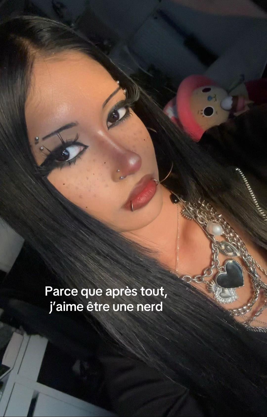 @𝕬𝖘𝖍𝖊