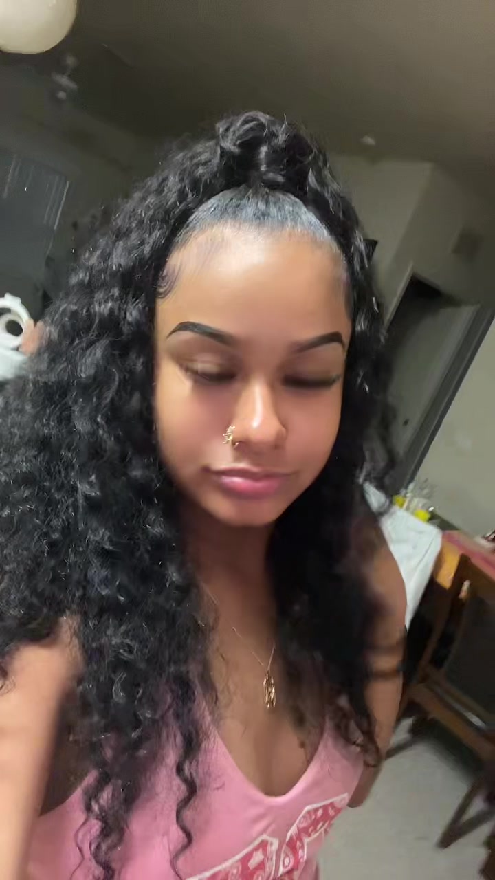 @🐝